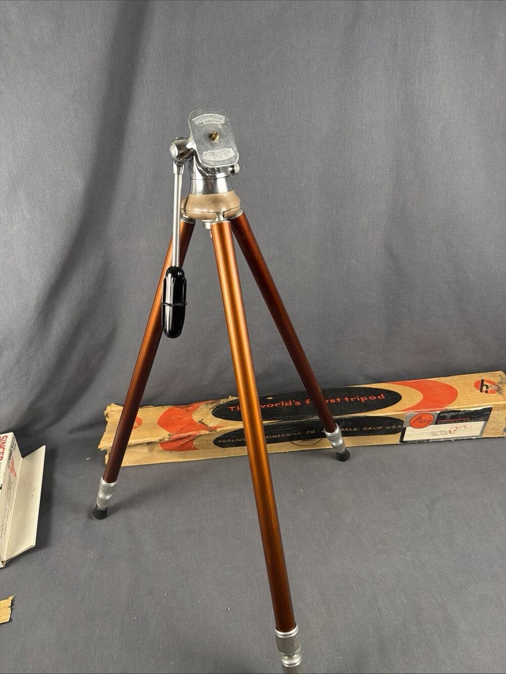 Vintage Hollywood Jr Photo Tripod Pagliuso Eng Co Glendale Calif USA Telescoping